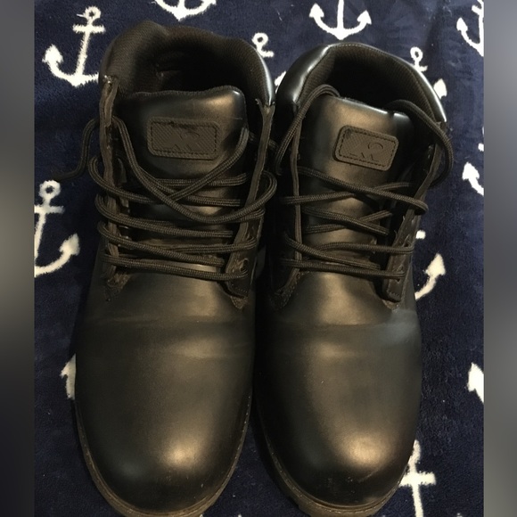 Mens Mountain Gear Boots - Picture 8 of 15